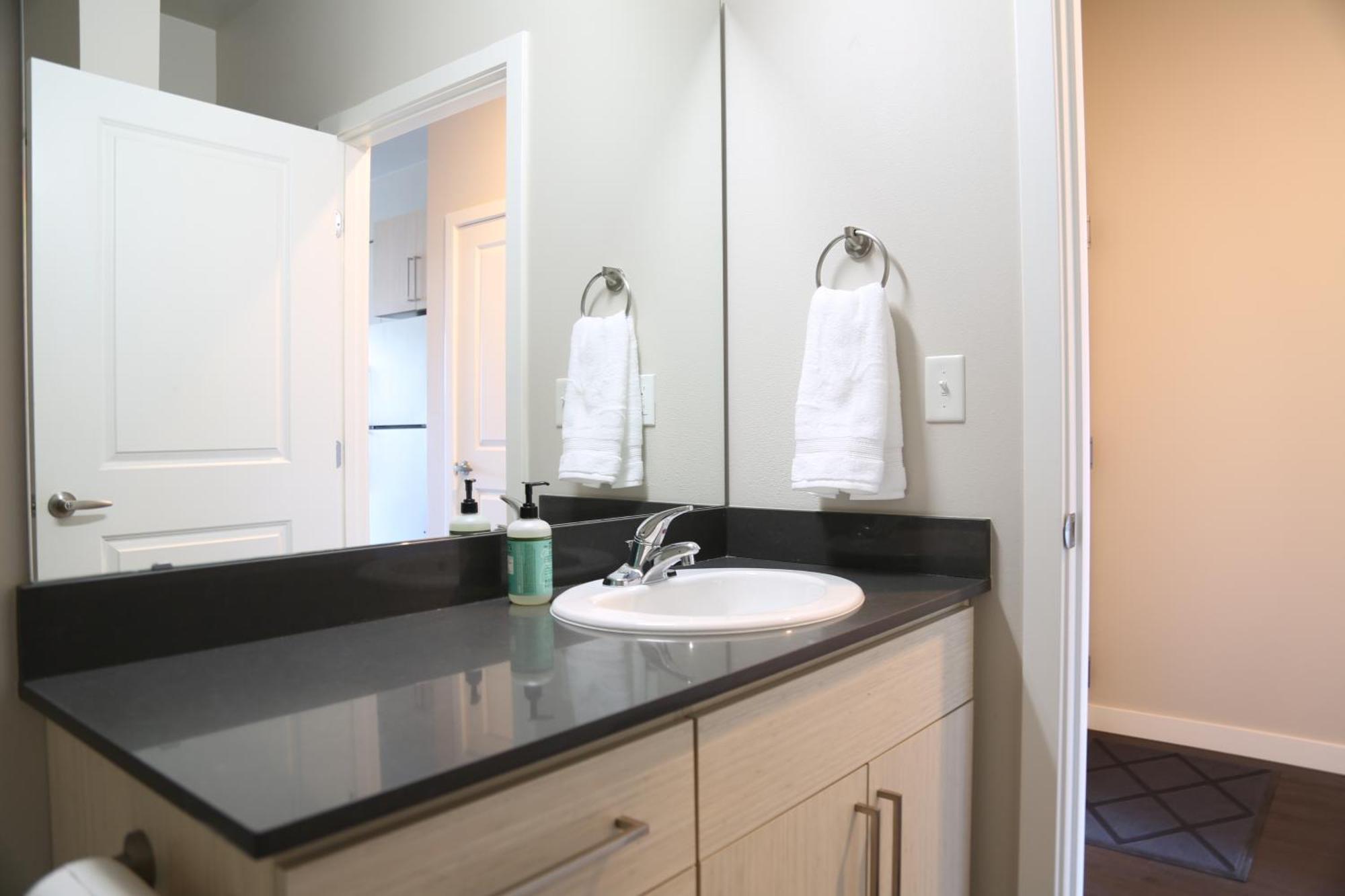 Queen Anne Abode - 1 Block From Cpa! - Free Parking! Seattle Exteriér fotografie